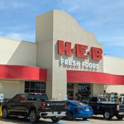 H-E-B - H-E-B in Livingston Texas
