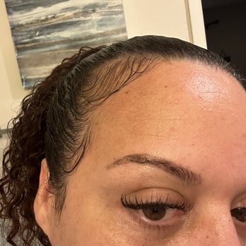 I Lash Plus - Rash and you can see where they accidentally removed half of my eyebrow and tried to pin tent to replace it, but it isn't working. - Eyelash Service Near Me - Upland, California