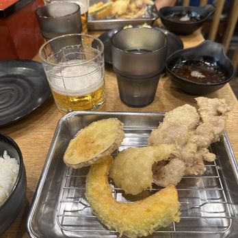 Tempura Kiki - How it's served - 4 pieces at a time with our menu selection of 8 total pieces. - Japanese Near Me - Honolulu, Hawaii Tempura Kiki - How it's served - 4 pieces at a time with our menu selection of 8 total pieces. - Japanese Near Me - Honolulu, Hawaii
