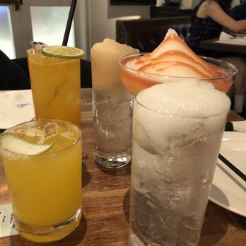 Earls Kitchen + Bar - Drinks - Canadian (New) Near Me - Richmond, British Columbia