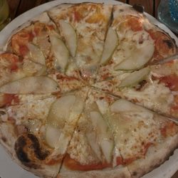NAEF Cuisine - Gorgonzola, pear, and tepache honey pizza