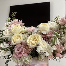Large asymmetric arrangement simply breathtaking!