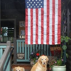 Laughing Horse Lodge - Cooper and Nikki welcome 4th of July guests.