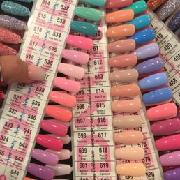 Over 600 gel colors Over 600 gel colors
