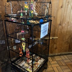 Village Inn of Destin - Bird cage