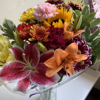 Moe's Flowers - Lasted more than a week! Smelled lovely!! - Florists Near Me - Berkeley, California Moe's Flowers - Lasted more than a week! Smelled lovely!! - Florists Near Me - Berkeley, California