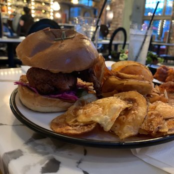 Brick & Brew - buttermilk chicken - Pizza Near Me - Havertown, Pennsylvania