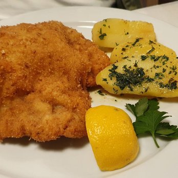 Amadeus - Wiener Schnitzel - Austrian Near Me - Schlieren, ZH
