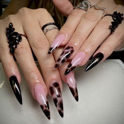 Ame Nail Bar - BY BI