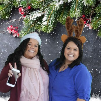 TapSnap 1171 - Happy Holidays from Driscoll's! - Photo Booth Rentals Near Me