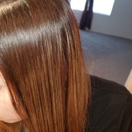 Very uneven, patchy, and I wanted highlights (which start at the root) what a mess Very uneven, patchy, and I wanted highlights (which start at the root) what a mess