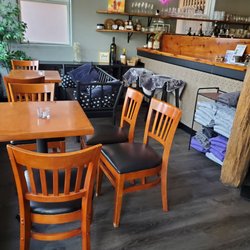 A Grape in the Fog - Indoor seating