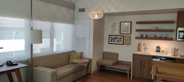 Element Scottsdale at SkySong by null