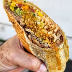 Contodo Fresh Mexican Eats - Contodo Burrito