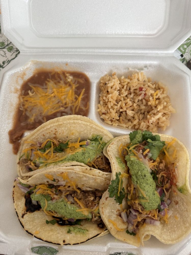 Saucy Girl Taco Truck