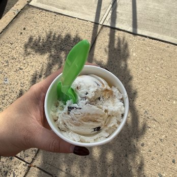 JJ Scoops - Coconut ice cream - Ice Cream & Frozen Yogurt Near Me - Clinton, New Jersey JJ Scoops - Coconut ice cream - Ice Cream & Frozen Yogurt Near Me - Clinton, New Jersey