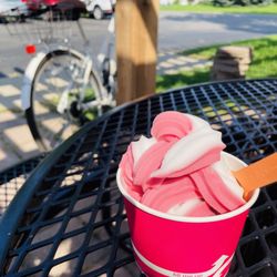 Froyo & So - Coconut raspberry sorbet swirl