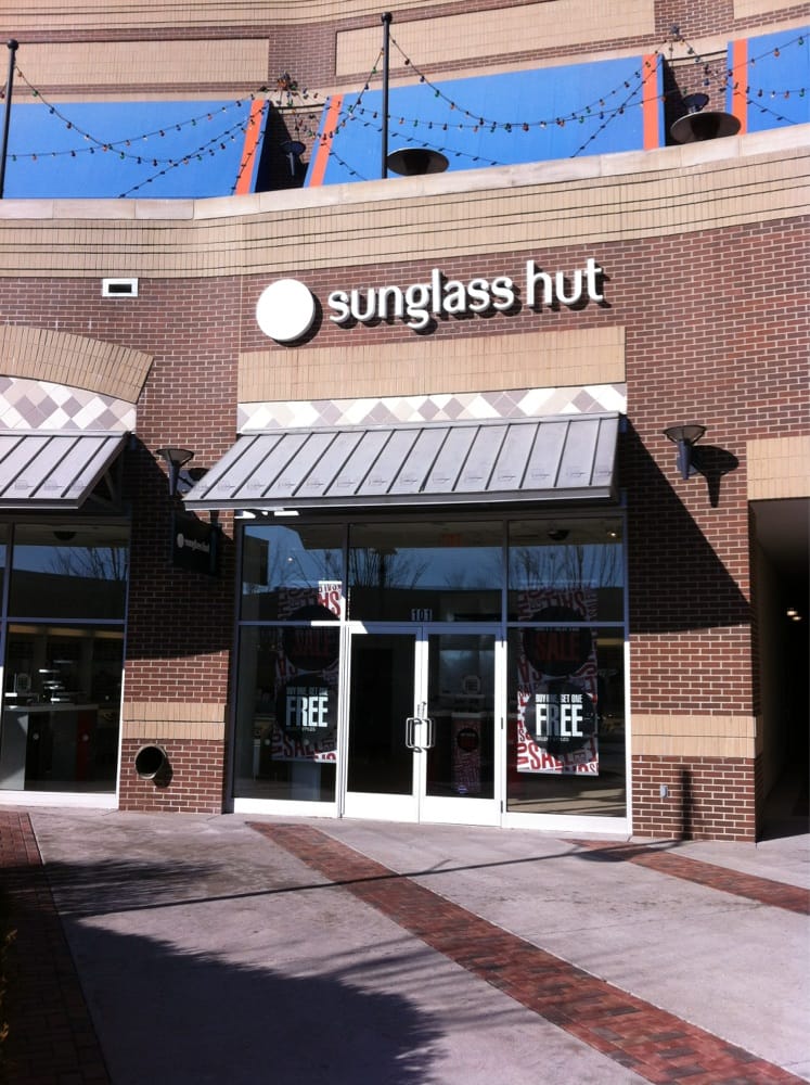 SUNGLASS HUT Updated August 2024 1843 Village W Pkwy, Kansas City