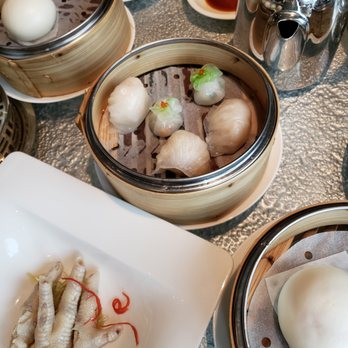 明閣 - Some of our Dim Sum.  Chicken Feet in the lower left. - Cantonese Near Me - Hong Kong, HK