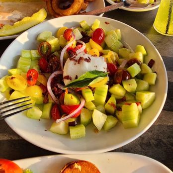 The Butler - Summer burrata salad - American Near Me - Saugatuck, Michigan The Butler - Summer burrata salad - American Near Me - Saugatuck, Michigan
