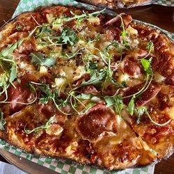 Hopskeller Brewing - Paradise City Pizza