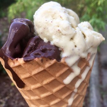Cuore Di Vetro - Pistachio and chocolate sorbet - Ice Cream & Frozen Yogurt Near Me - Berlin, BE Cuore Di Vetro - Pistachio and chocolate sorbet - Ice Cream & Frozen Yogurt Near Me - Berlin, BE