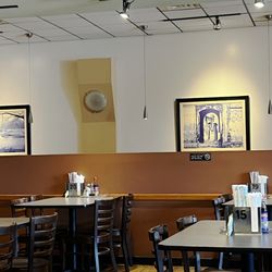 Pho Pasteur - Clean Shop