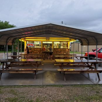 Karette Drive In - Front of building. Outside seating only. - Fast Food Near Me - Bridgeport, Nebraska Karette Drive In - Front of building. Outside seating only. - Fast Food Near Me - Bridgeport, Nebraska