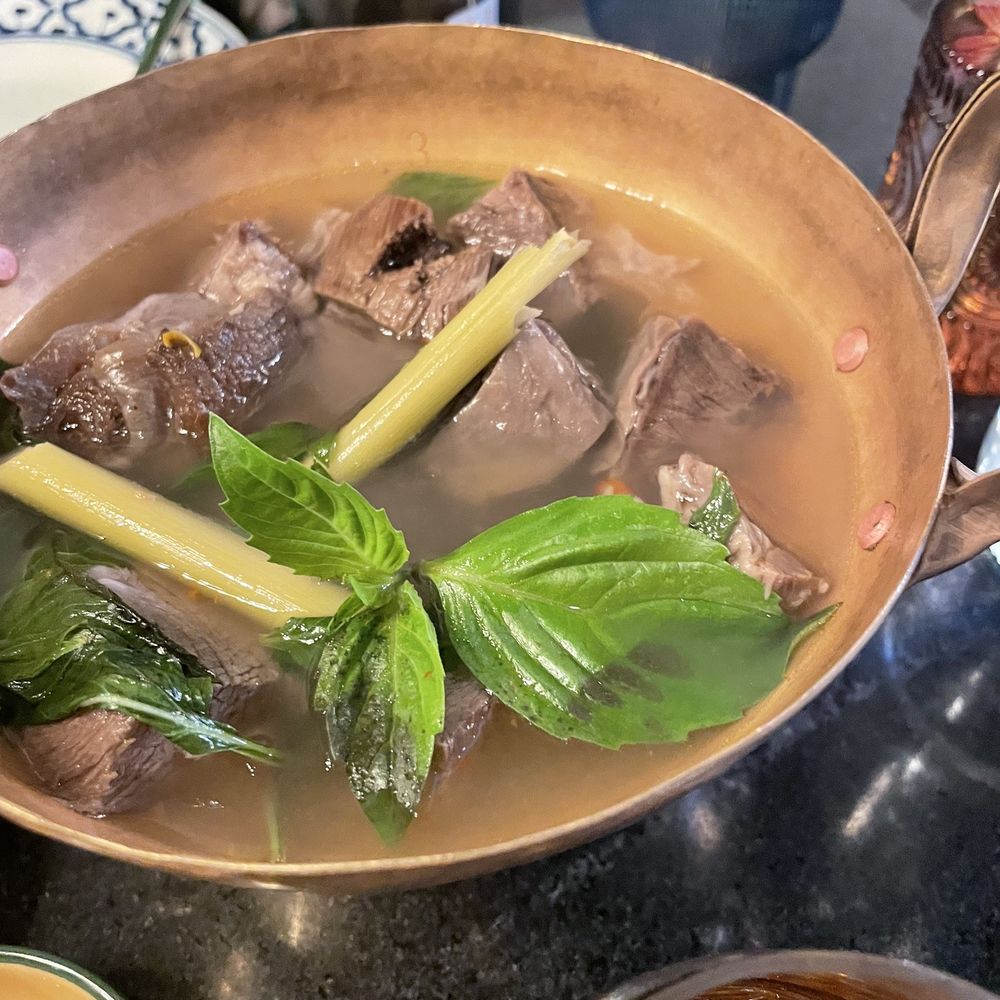 Valla Table - Nuer Tom Bai Horapa - Thai Near Me - New York, New York