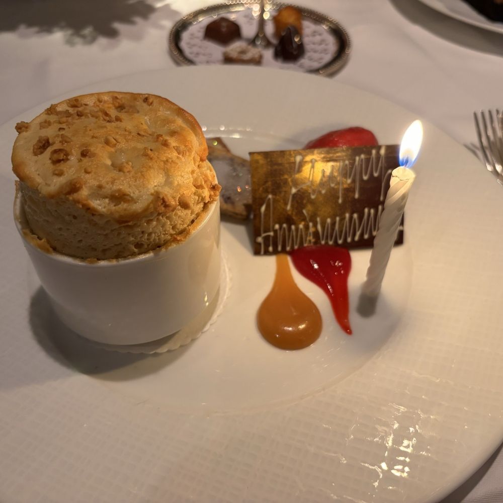 The River Café - Hazelnut soufflé (omg this was unbelievable!!!) - New American Near Me - Brooklyn, New York The River Café - Hazelnut soufflé (omg this was unbelievable!!!) - New American Near Me - Brooklyn, New York