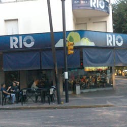 Río Heladería - Pellegrini - Una de las esquinas más concurridas del verano!