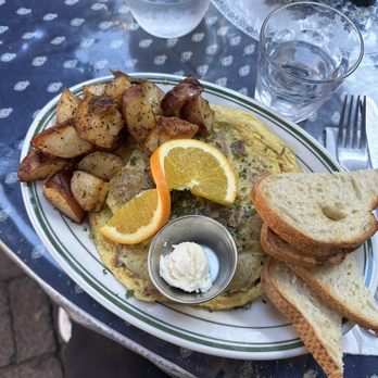 La Note - Omelette De Pommes De Terre - French Near Me - Berkeley, California
