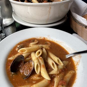 Sotto Mare - The Best Damn Crab Cioppino! - Seafood Near Me - San Francisco, California Sotto Mare - The Best Damn Crab Cioppino! - Seafood Near Me - San Francisco, California