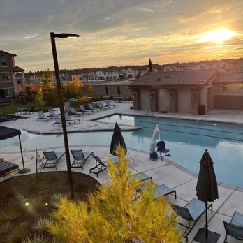 Campus Oaks Apartments - Pool, clubhouse - Apartments Near Me - Roseville, California