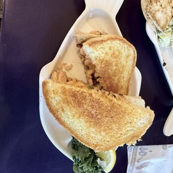 Mo's Seafood & Chowder - Shrimp Hot Shrimp or Tuna Melt - Seafood Near Me - Florence, Oregon