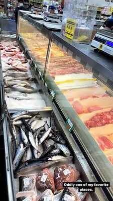 Dat Moi Market by null