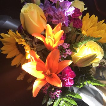 Clifford's Flowers - Florists Near Me - Quincy, Massachusetts Clifford's Flowers - Florists Near Me - Quincy, Massachusetts