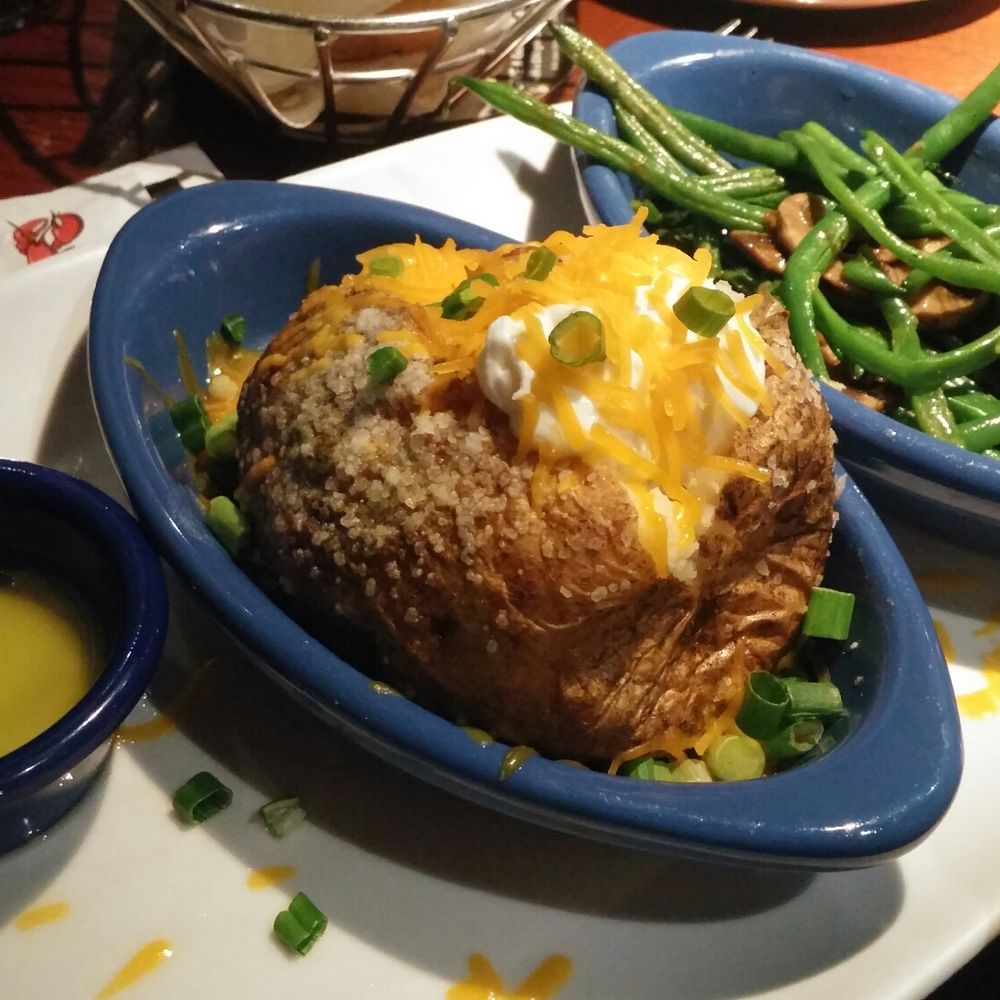 Red Lobster - Sides- green beans and mushrooms Yum!! Baked potato pretty good needed more toppings. - Seafood Near Me - Coeur D'Alene, Idaho Red Lobster - Sides- green beans and mushrooms Yum!! Baked potato pretty good needed more toppings. - Seafood Near Me - Coeur D'Alene, Idaho