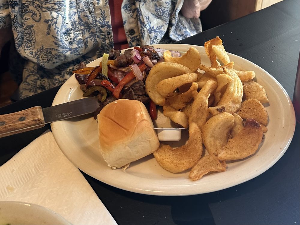 BEER BELLY’S BAR & GRILL 216 State Hwy5, Gainesville, Missouri