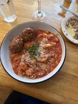 Nonna's by null