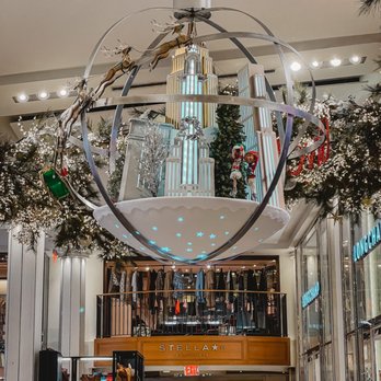 Macy's - Mezzanine Christmas decorations. - Department Stores Near Me - New York, New York Macy's - Mezzanine Christmas decorations. - Department Stores Near Me - New York, New York
