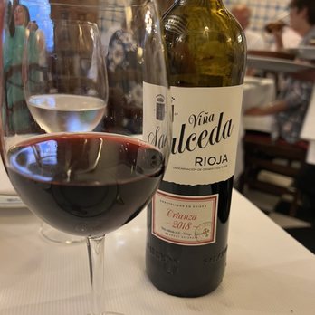 El Sobrino De Botin Restaurant - House wine - Spanish Near Me - Madrid, M