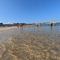 Bahía Chileno - Lots of people cooling off in the August heat