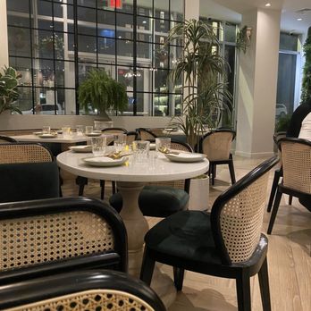 Lantern House Kitchen & Bar - Seating area - Asian Fusion Near Me - Reston, Virginia