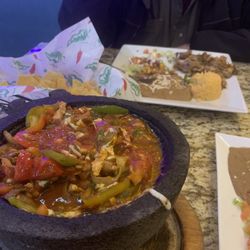 Hidalgo Bar and Grill - Molcajete mejicano and carnitas