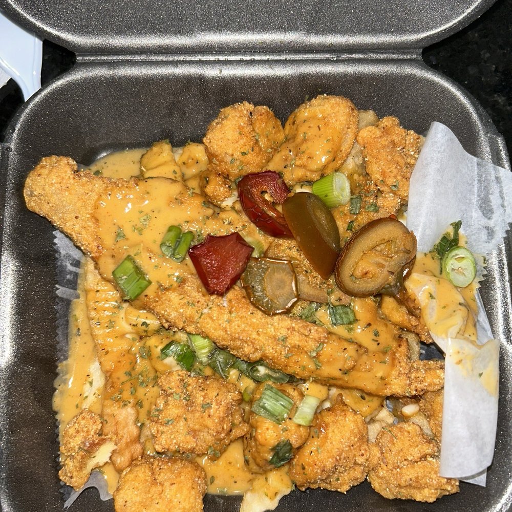 Fantasy Tacos - Seafood Fries (Catfish and Shrimp) w/ Peppers and Cream Sauce - Tacos Near Me - Gretna, Louisiana