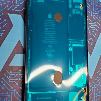 Augmented Wireless - Shop fixing your phone in 10 minutes? Good chance they aren't taking the time to apply new adhesive. We give phones a lot of TLC! - Mobile Phone Repair Near Me - Las Vegas, Nevada