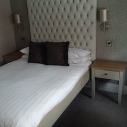 County Hotel