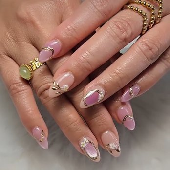 Q Pretty Nails - Nail Salons Near Me - El Monte, California