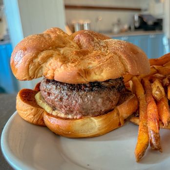 Bateau - Burger - Steakhouses Near Me - Seattle, Washington